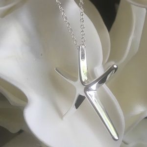 Sterling silver starfish necklace from silver mode jewelry collection.